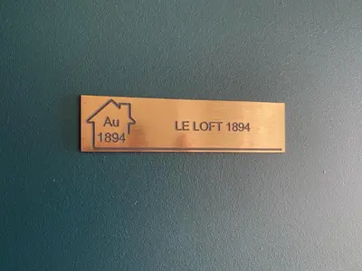 Certificat, récompense, panneau ou autre document affiché dans l'établissement Au 1894 Loft