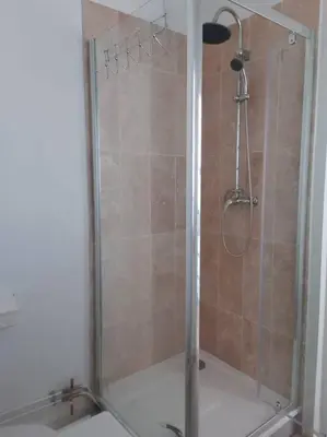 Salle de bains dans l'établissement Le Cosy du Faux Bourg