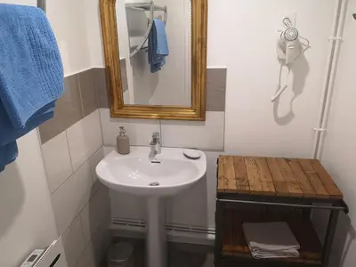 Salle de bains dans l'établissement Au Terminus 15 Personnes