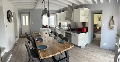 Cuisine ou kitchenette dans l'établissement CHEZ BRIGITTE