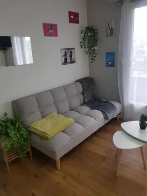 Coin salon dans l'établissement Le studio du quai