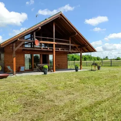 Le chalet dans la prairie