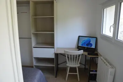 Télévision ou salle de divertissement dans l'établissement Maisonette Vallée de l'Automne Streaming & Vinyles