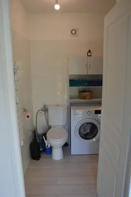 Salle de bains dans l'établissement Maisonette Vallée de l'Automne Streaming & Vinyles