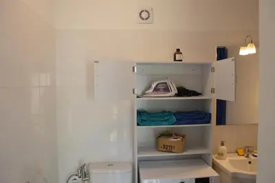 Salle de bains dans l'établissement Maisonette Vallée de l'Automne Streaming & Vinyles