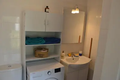 Salle de bains dans l'établissement Maisonette Vallée de l'Automne Streaming & Vinyles