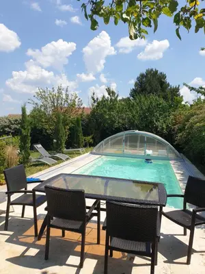 Piscine de l'établissement Les Pressoirs ou située à proximité
