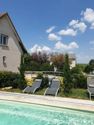 Piscine de l'établissement Les Pressoirs ou située à proximité