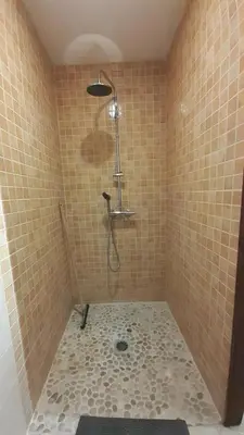 Salle de bains dans l'établissement L'appel de la foret