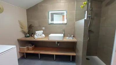 Salle de bains dans l'établissement Gite de la semoy