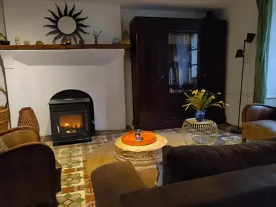 Coin salon dans l'établissement Gite de la Pierre Bleue, Authentique Maison à la campagne