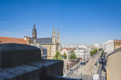 Vue générale sur Reims ou vue de la ville depuis l'appartement