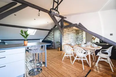 Coin salon dans l'établissement Le nid Perché # reims