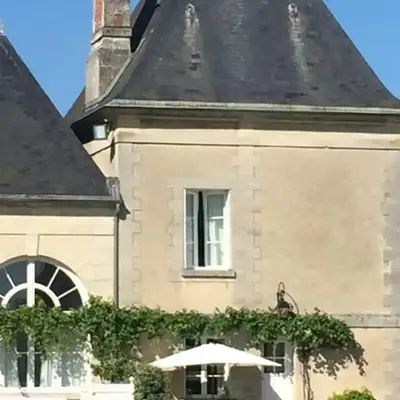 Charming Romantic Tower in Chateau Estate