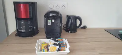 Plateau bouilloire dans l'établissement T2 neuf hypercentre 5 couchages
