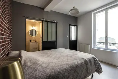 Un ou plusieurs lits dans un hébergement de l'établissement Appartement Hyper Centre, Avenue de Champagne à 200 mètres