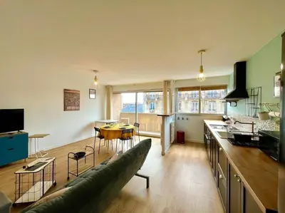 Cuisine ou kitchenette dans l'établissement DOM' - Proche Arena Boulingrin