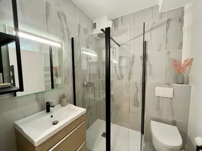 Salle de bains dans l'établissement HONEY - Reims Hypercentre