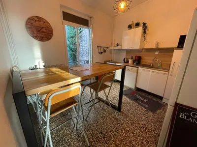 Cuisine ou kitchenette dans l'établissement Gite d'exception 13 couchages avec jacuzzi et sauna