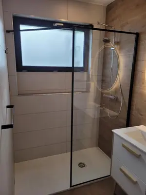 Salle de bains dans l'établissement 2 Gites dans les remparts à Dun sur Meuse
