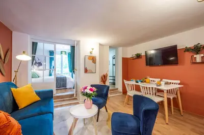 Télévision ou salle de divertissement dans l'établissement Esope by Kleidos-Ravissant T2 en plein centre de Château-Thierry