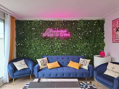Coin salon dans l'établissement Camden - Extérieur et parking