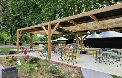 Jardin de l'établissement Superbe Studio Bord de Marne