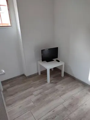 Télévision ou salle de divertissement dans l'établissement Logement indépendant 1 à 4 personnes