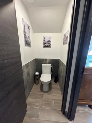 Salle de bains dans l'établissement AU COEUR DU TERROIR CHAMPENOIS