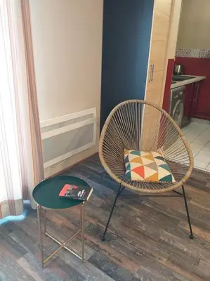 Coin salon dans l'établissement Le Saphir - Appartement et terrasse
