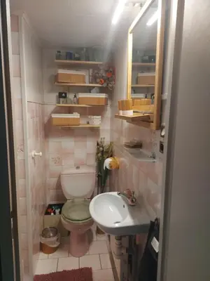 Salle de bains dans l'établissement chez Fred