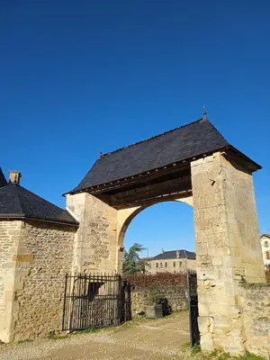 Plan de l'établissement 3 Gîtes avec piscine au Château de Charbogne