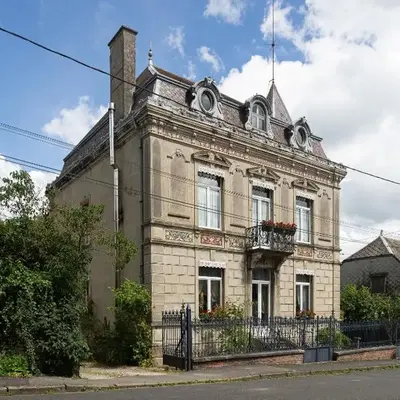 Le Petit Chateau