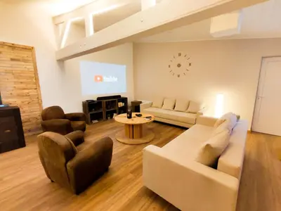 Coin salon dans l'établissement Sublime appartement hyper centre Hirson