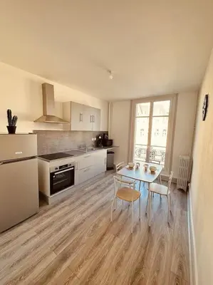 Cuisine ou kitchenette dans l'établissement Studio de la Belle Vue