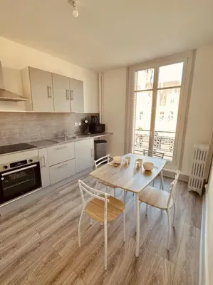 Cuisine ou kitchenette dans l'établissement Studio de la Belle Vue