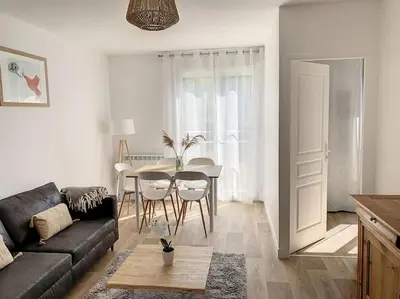 Coin salon dans l'établissement Le Edouard