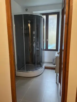 Salle de bains dans l'établissement Superbe appartement face au Château - 2 chambres 5 pers - VERLAINE