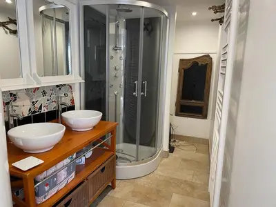 Salle de bains dans l'établissement Au PasSage