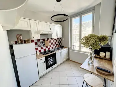 Cuisine ou kitchenette dans l'établissement Le Agathe - Urbain et Bohème