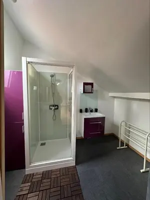 Salle de bains dans l'établissement Maisonnette privatisée
