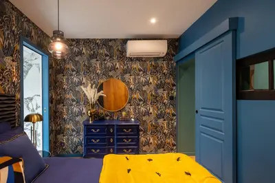 Coin salon dans l'établissement Maison en centre ville avec extérieur