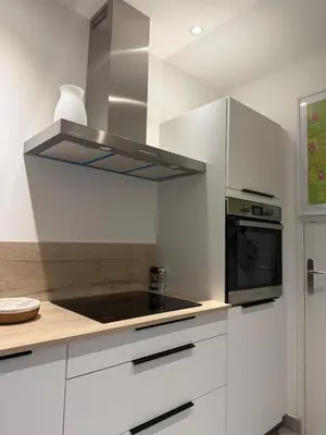 Cuisine ou kitchenette dans l'établissement La Belle Prise