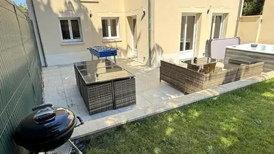 Barbecue disponible mis à disposition des clients de l'appartement