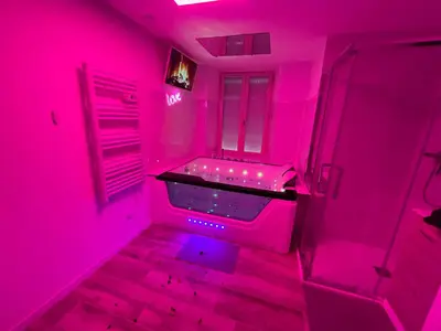 Plan de l'établissement Studio Love Room spa 2 places et cinéma