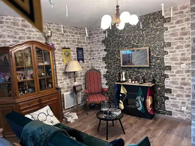 Coin salon dans l'établissement Le Terrier du sorcier