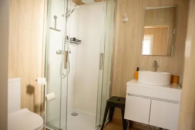 Salle de bains dans l'établissement La Cabane de Camille