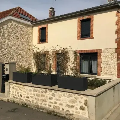 Agréable maison petit jardin à 7 minutes de Reims