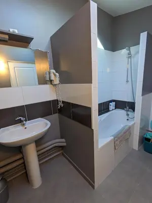 Salle de bains dans l'établissement Domaine Le Translon