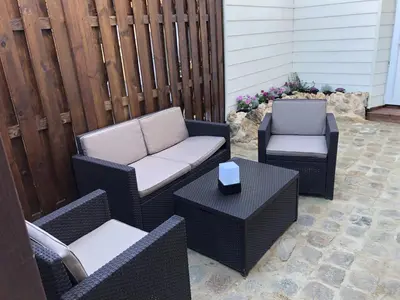 Coin salon dans l'établissement Maisonnette au cœur du vignoble